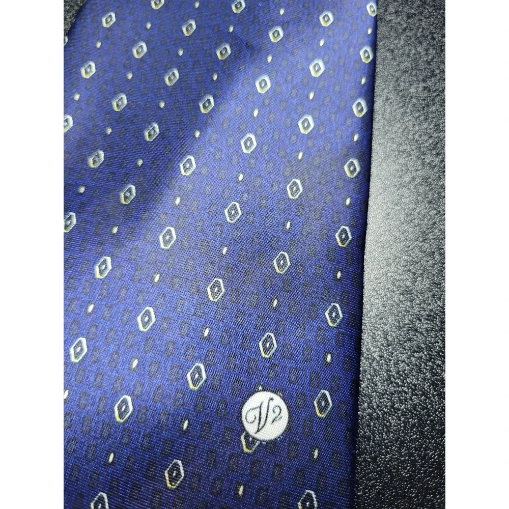Versace Men's Necktie Blue Geometric Silk 3.75 x 58 Excellent